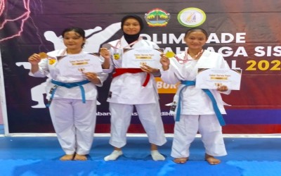 Siswa SMK Negeri 2 Mendapatkan Juara II Cabang Karate di O2SN SMK Cabdin 1 Semarang 2025
